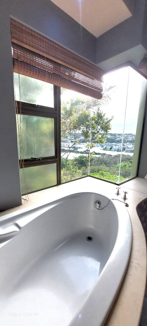 6 Bedroom Property for Sale in West Bank Eastern Cape